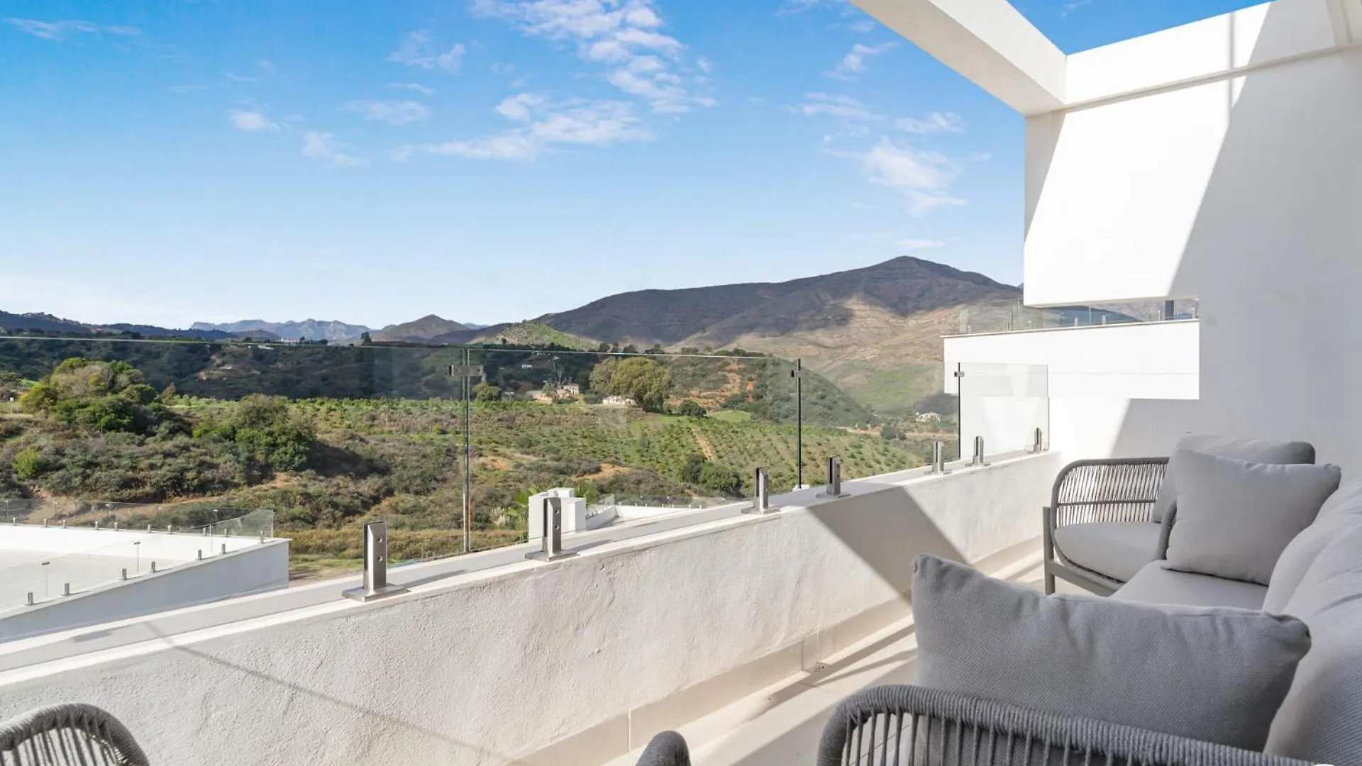 Vivi Homes -Villa Kolibri Pool, Terrace & Golf La Cala De Mijas Villa