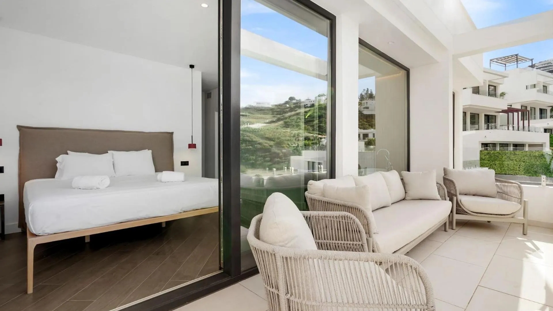 Vivi Homes -Villa Kolibri Pool, Terrace & Golf La Cala De Mijas