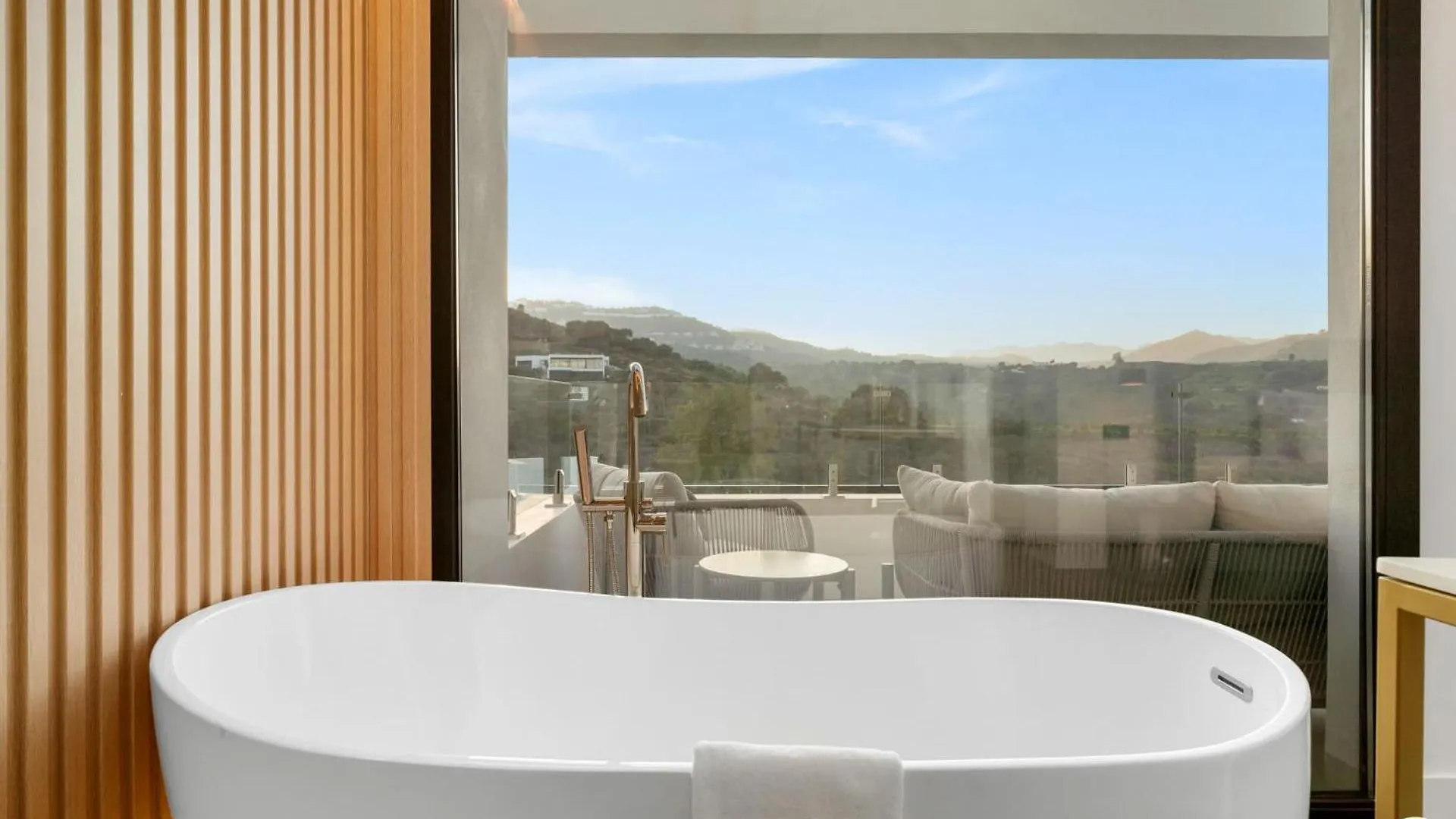 Vivi Homes -Villa Kolibri Pool, Terrace & Golf La Cala De Mijas Villa
