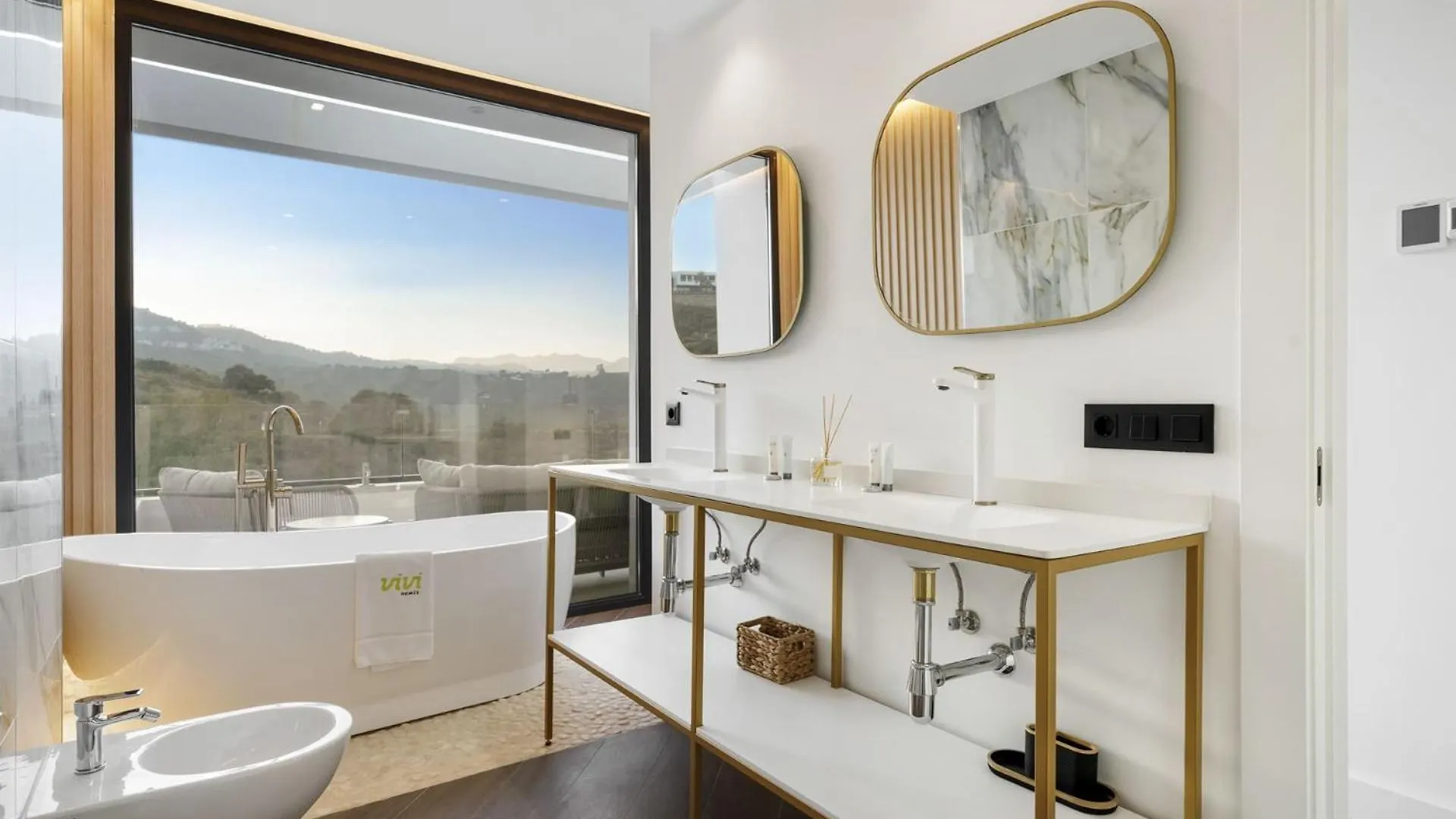 Vivi Homes -Villa Kolibri Pool, Terrace & Golf La Cala De Mijas Spain